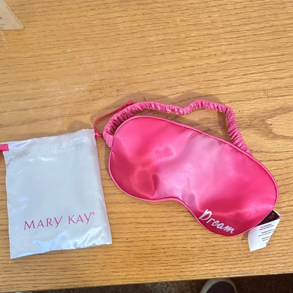 Mary Kay Fuchsia Satin Eye Mask with Pouch